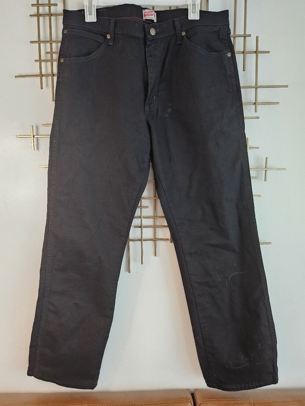 34/30- Wrangler- Men's Black Relaxed Straight Jeans